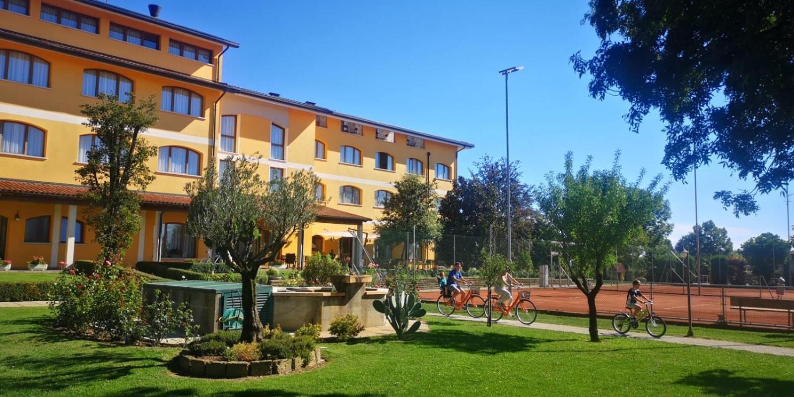 Ancora Sport Resort Hotel Meolo Esterno foto