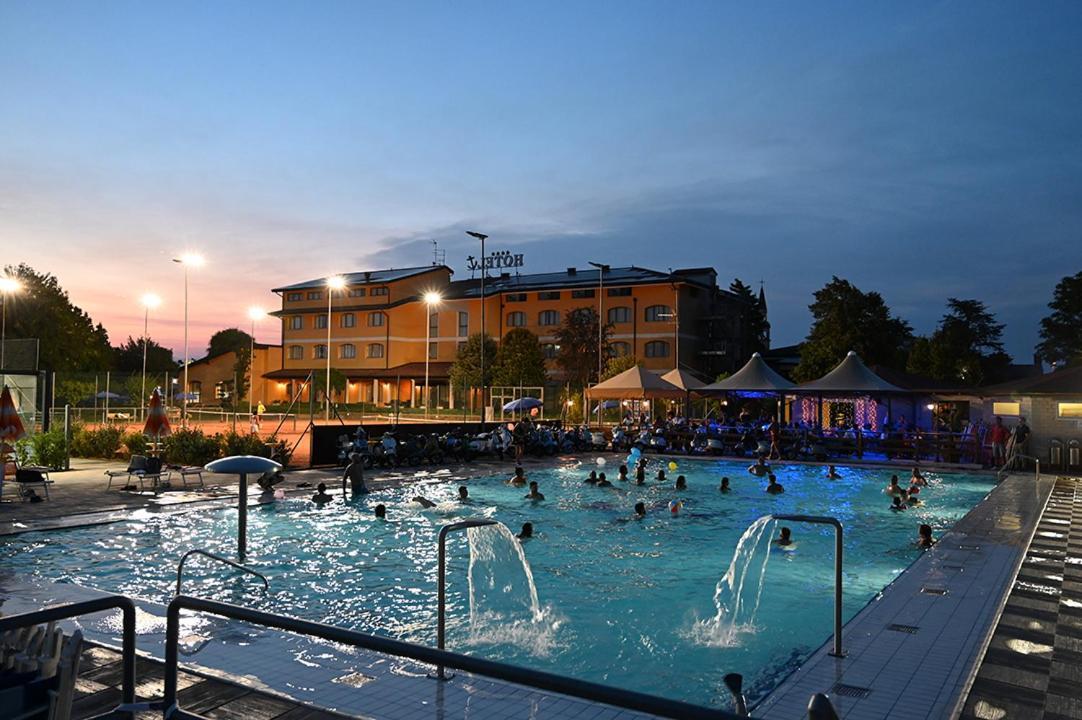 Ancora Sport Resort Hotel Meolo Esterno foto