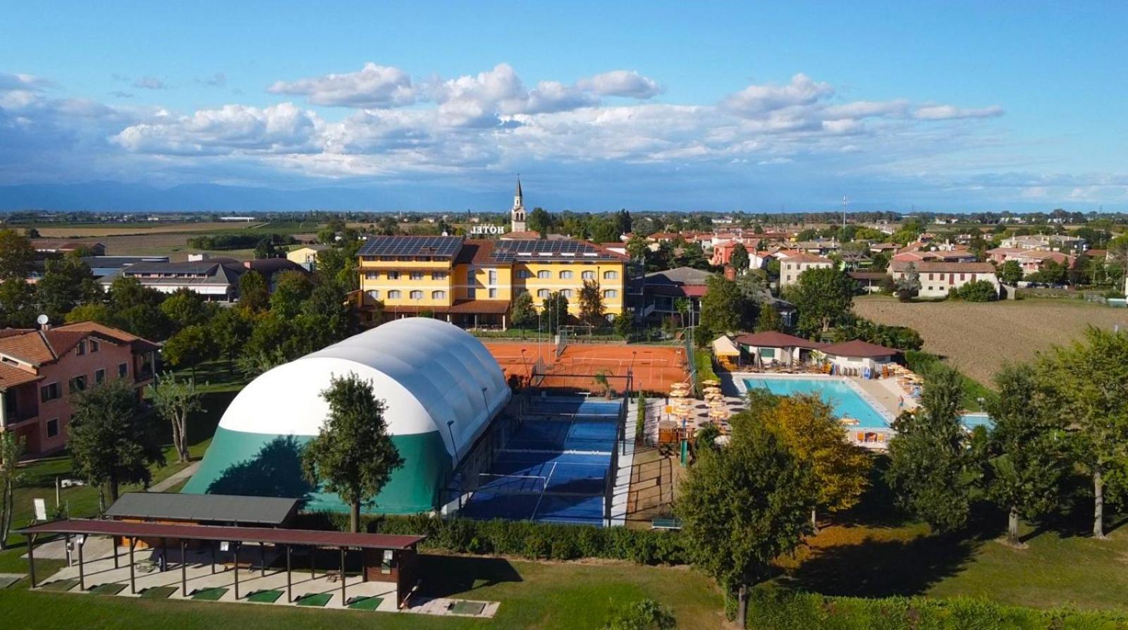 Ancora Sport Resort Hotel Meolo Esterno foto